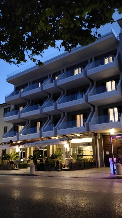 דסנזאנו דל גארדה Hotel Riviera מראה חיצוני תמונה